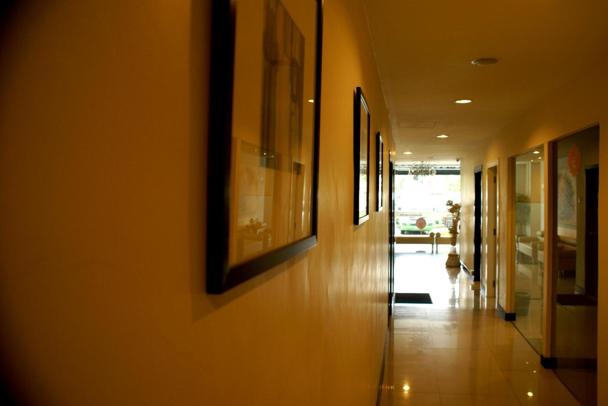 Mangga Boutique Hotel Seri Kembangan Exteriör bild